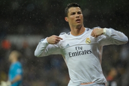 نشریه گاردین، کریستیانو رونالدو را بهترین بازیکن سال 2014 اعلام کرد