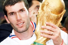 زیدان: فرانسه به جام جهانی صعود خواهد کرد