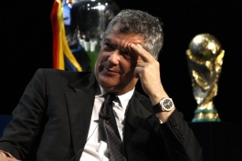 فدراسیون فوتبال اسپانیا تلاش برای پیدا کردن جانشین دل بوسکه را آغاز کرد