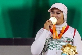 گزارش سایت IPC از بانوی کماندار ایران؛ زهرا نعمتی، الگوی ورزشی برای زنان 