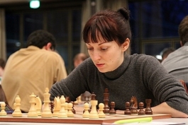 بهترین شطرنج‌باز آلمان: با حجاب در مسابقات زنان جهان در ایران شرکت می‌کنم 