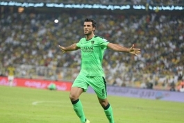 سخنگوی باشگاه الاهلی عربستان خبر داد: عمر السومه، تا پایان فوتبالش در الاهلی ماندگار است