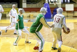 قول مساعد رئیس فدراسیون جهانی بسکتبال برای بررسی موضوع حجاب بانوان ایران