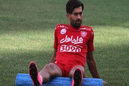 انجام تمرین اختصاصی با وجود اتمام تمرین پرسپولیس؛ انگیزه های فراوان رضاییان برای بازگشت