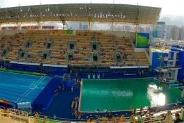 شنا المپیک ریو 2016؛ آب استخر شنای المپیک یک شبه سبز رنگ شد(عکس)