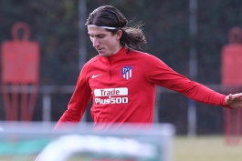 دفاع چپ برزیلی اتلتیکو مادرید - اتلتیکو مادرید 