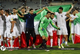 شادی بازیکنان تیم ملی پس از صعود به جام جهانی-دیدار تیم های ایران و ازبکستان