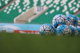 توپ فوتبال-زمین فوتبال-کلاهبرداری در فوتبال-کلاهبرداری از فوتبالیست ها