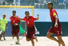 جام جهانی فوتبال ساحلی 2015؛ نتایج روز اول؛ پیروزی تیم میزبان و برد پرگل ایتالیا