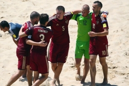 جام جهانی فوتبال ساحلی 2015؛ نتایج روز دوم؛ شگفتی سازی ایران و پیروزی پرگل برزیل