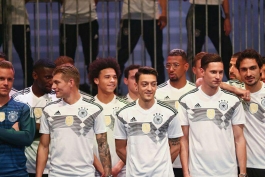تیم ملی آلمان - مسابقات ملی - جام جهانی 2018 روسیه - لباس تیم ملی آلمان