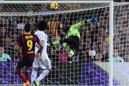 لیورپول با ارائه پیشنهاد 8میلیون پوند در سال به دنبال متقاعد کردن آلکسیس سانچز است.