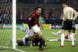 ۱۰ سال پیش در چنین روزی،میلان در لیگ قهرمانان اروپا، بایرن مونیخ را با ۴ گل بدرقه کرد!