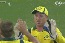 سوتی: میاد بزنه قدش انگشت میکنه تو چشمش!