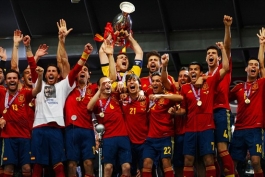 تاریخچه مسابقات یورو (17): یورو 2012