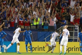 آمریکا 2 - 1 هندوراس؛ با درخشش دمپسی، آمریکا جام را با پیروزی آغاز کرد