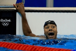 شنای المپیک ریو 2016؛ در اتفاقی نادر، طلای ۱۰۰ متر آزاد زنان به دو نفر رسید