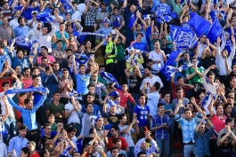 حواشی دیدار استقلال - پدیده؛ طعنه به قرمزها با روکش ساندویچ!