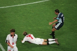 لحظات به یادماندنی جام‌های جهانی؛ تمارض سیمئونه و اخراج بکهام (فرانسه 1998)