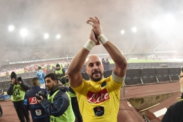 پدر رینا: امیدوارم پسرم فوتبال خود را در ناپولی به پایان رساند