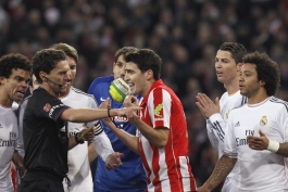 احتمال لغو محرومیت کریستیانو رونالدو و تنزل آیزا گامز از لیست داوران رسمی لالیگا