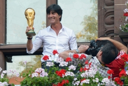 یواخیو لوو:‌ هیچ شکی ندارم که کروس در رئال مادرید موفق خواهد شد؛ نویر با سبک خود دنیای فوتبال را تغییر خواهد داد