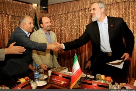 حاشیه دیدار استقلال ایران - بوریرام تایلند