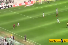 ویدیو؛ بازیکنی که هم گل نزد و هم از گل زدن هم تیمی اش جلوگیری کرد