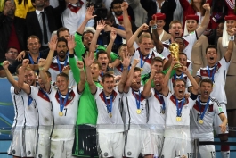 دانلود مستند مانشافت (قهرمانی آلمان در جام جهانی 2014)
