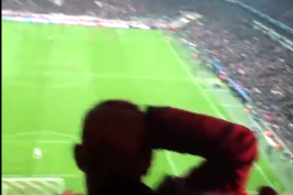 ویدیو؛ عکس العمل هواداران منچستر در ورزشگاه پس از گل های اورا و ماندزوکیچ