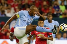 Kompany - Manchester City - lingard - منچستر سیتی - منچستر یونایتد - Manchester United