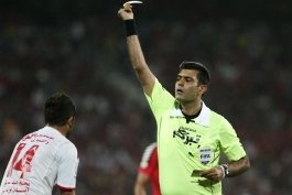 داور بازی پرسپولیس و سپاهان توهم داشت؛  قهرمانی باید یک سال محروم شود