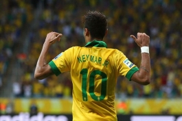 نیمار: من یک کودکم که سعی دارم فوتبال بازی کنم؛ فوتبال در قلب و روح مردم برزیل رخنه کرده است