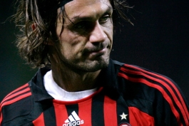 به یاد کاپیتانی از جنس عشق.....