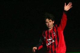 8 سال پس از 15 مارس 2006؛ دیمیتریو آلبرتینی جواهر قرمز و مشکی پوش فوتبال ایتالیا