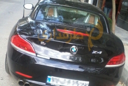عکس روز؛ BMW میلیونی مسلمان جلوی باشگاه پرسپولیس