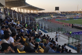 سکوهای ورزشگاه خرمشهر در تسخیر استقلالی ها