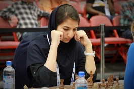 درخشش خادم الشریعه ادامه دارد؛ بانوی شطرنج باز کشورمان قهرمان سابق دنیا را شکست داد