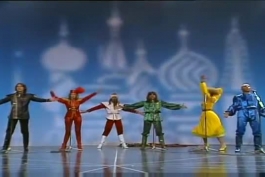 به مناسبت مراسم قرعه کشی جام جهانی در مسکو, آهنگ زیبای "مسکو" از گروه آلمانی چنگیز خان 