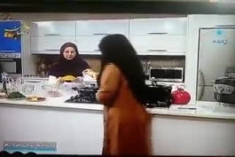 روزه خواری در برنامه تلویزیونی _ گفته شده بعد ازین صحنه مسعولین شاکی شدن مجری اخراج کردن!!!