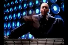 Music Video :My Name Is _ EMINEM