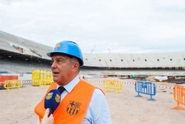 خوان لاپورتا در بازسازی استادیوم نیوکمپ