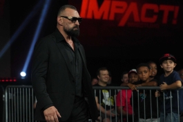 ولادیمیر کازلوف در IMPACT Wrestling حاضر شد
