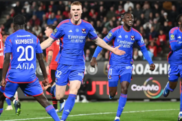 لیون مقابل رن با نتیجه 1-0 پیروز شد