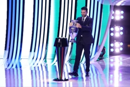 جانلوییجی بوفون با جام قهرمانی یورو 2024