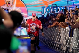 جان سینا، ستاره کشتی کج و WWE در رویداد مانی این د بنک 2024