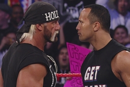 راک و هالک هوگن از بزرگترین ستارگان تاریخ کشتی کج و کمپانی WWE که در رسلمنیا سال 2001 برابر هم قرار گرفتند.