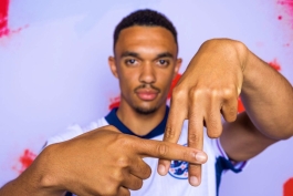 ترنت الکساندر آرنولد در پیراهن تیم ملی انگلیس