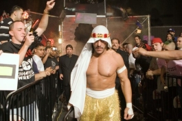 سبو، اسطوره کشتی کج و کمپانی‌های WWE و ECW و AEW و TNA