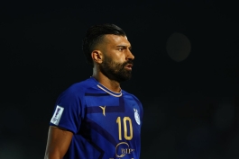 عکس از رامین رضاییان مدافع راست استقلال